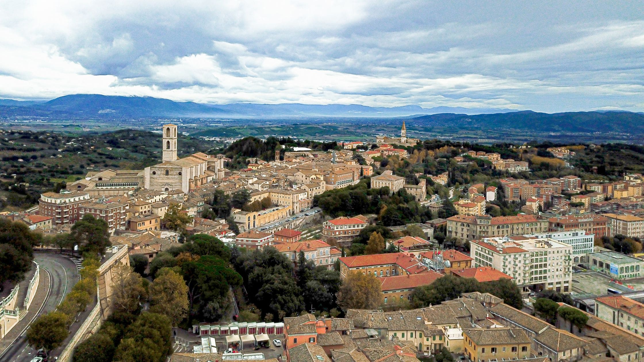 No momento, você está visualizando Como Chegar em Perugia: Avião, Trem, Ônibus ou carro?