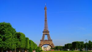 Leia mais sobre o artigo Paris – 10 Dicas para Economizar na Cidade Luz-2024